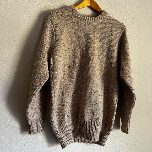 Vintage Banana Republic Crewneck Sweater - Picture 2 of 6
